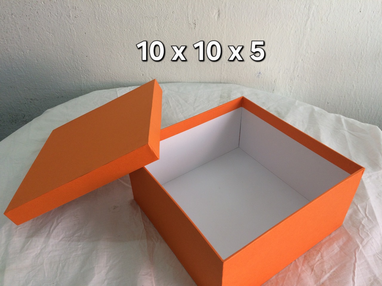Gift Box 10x10x5 Black & Organe
