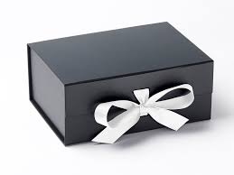 Magnetic Gift Box 19x11x4.5 White & Black